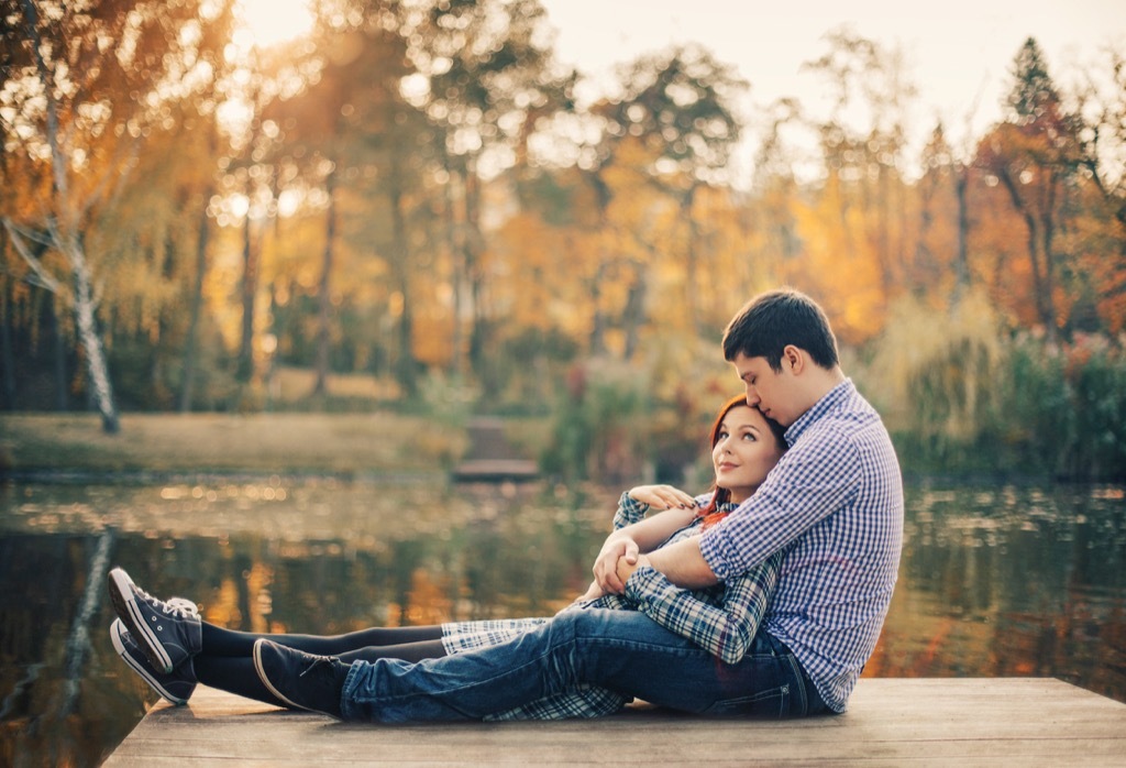 lakeside couple, fall, autumn, 20 phrases to say