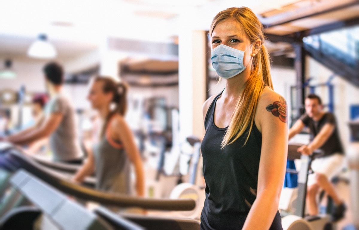 woman in the gym during the covid19