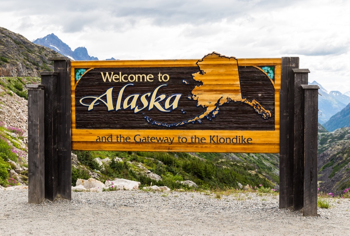 alaska, state welcome sign, iconic state photos