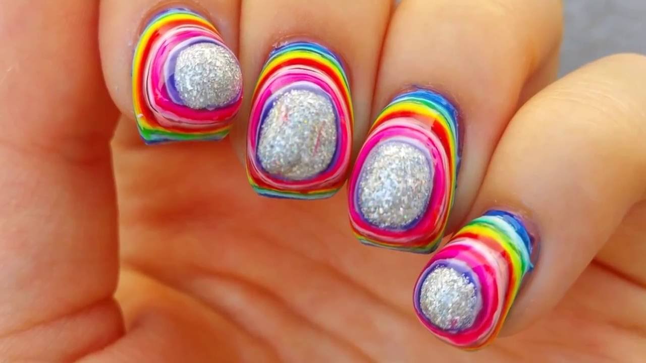 7_Craziest_Nail_Trends_We've_Seen_This_Year_01