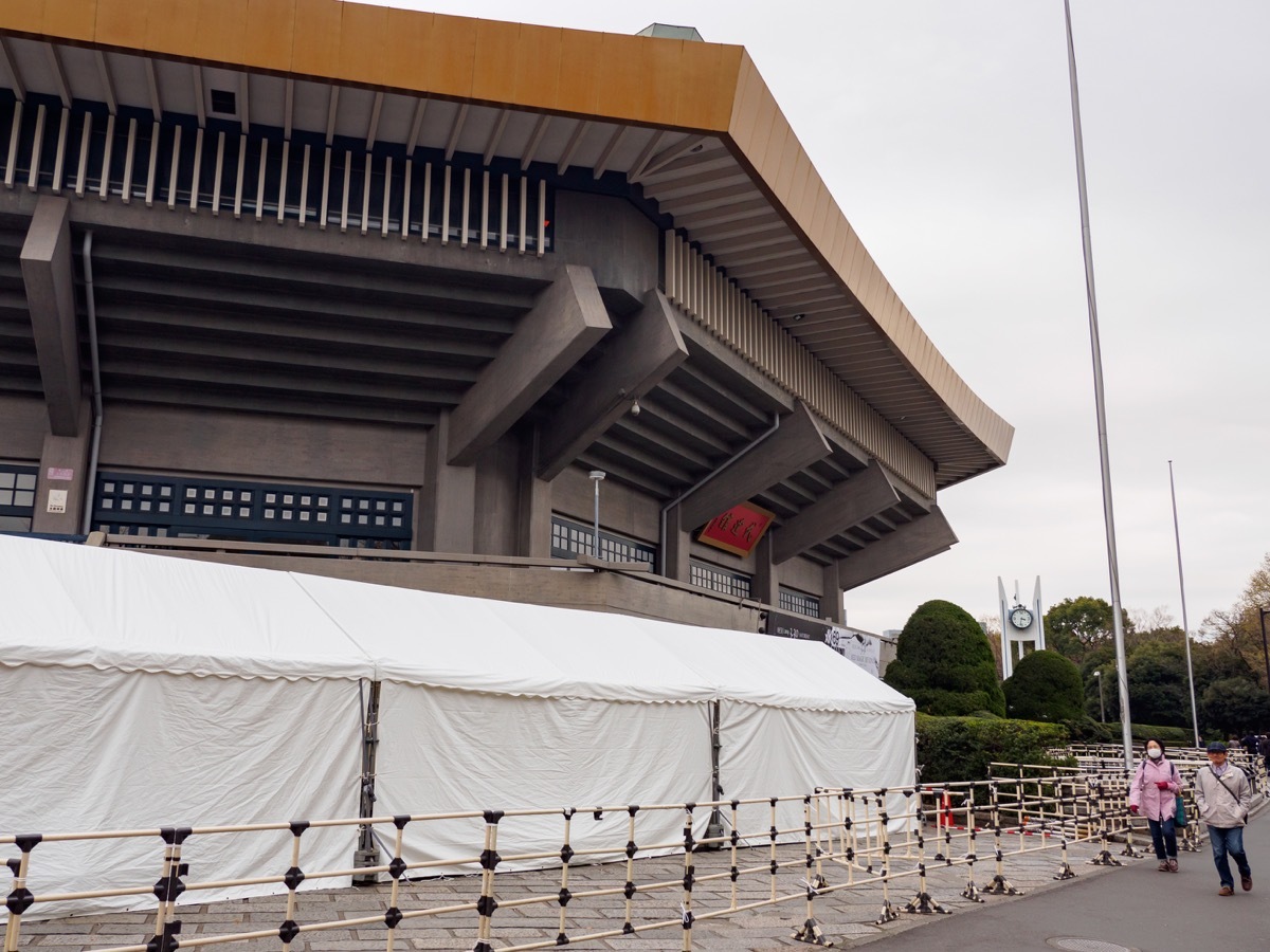 Stadium arena with barricades