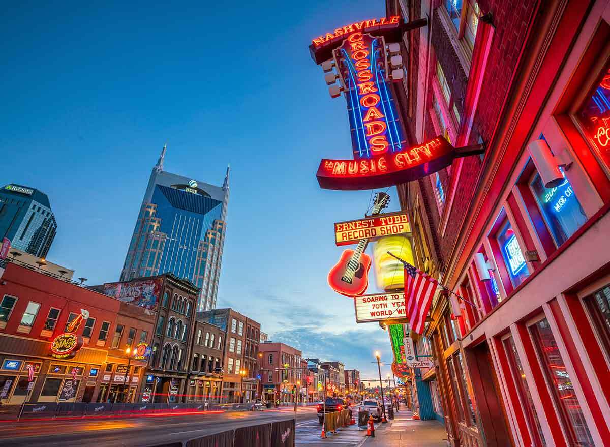 glowing signs and buildings in nashville 