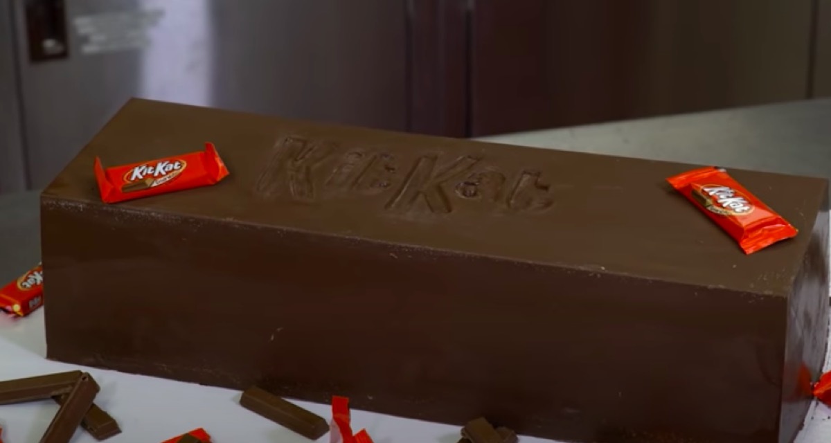 Cake Boss Kit Kat cake