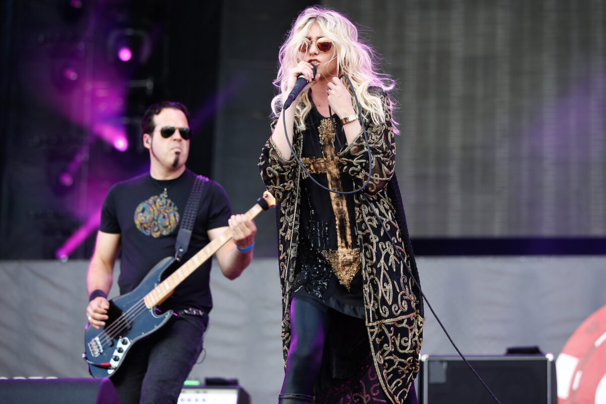 Taylor Momsen with Pretty Reckless