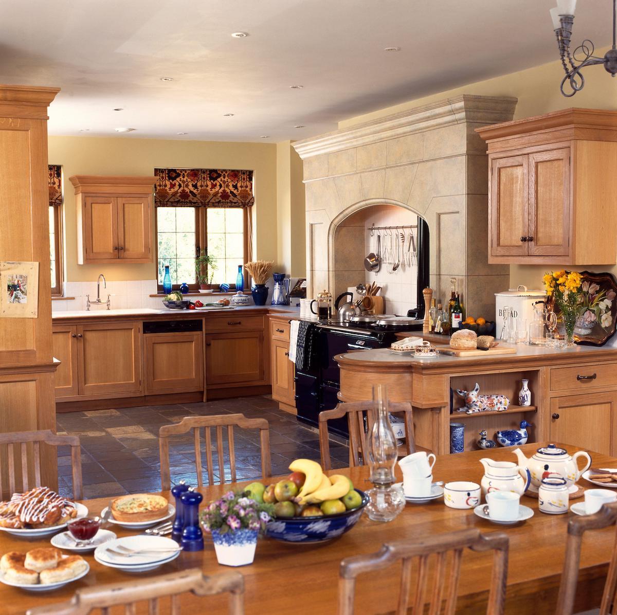 Large kitchen with blonde wood from the 90s