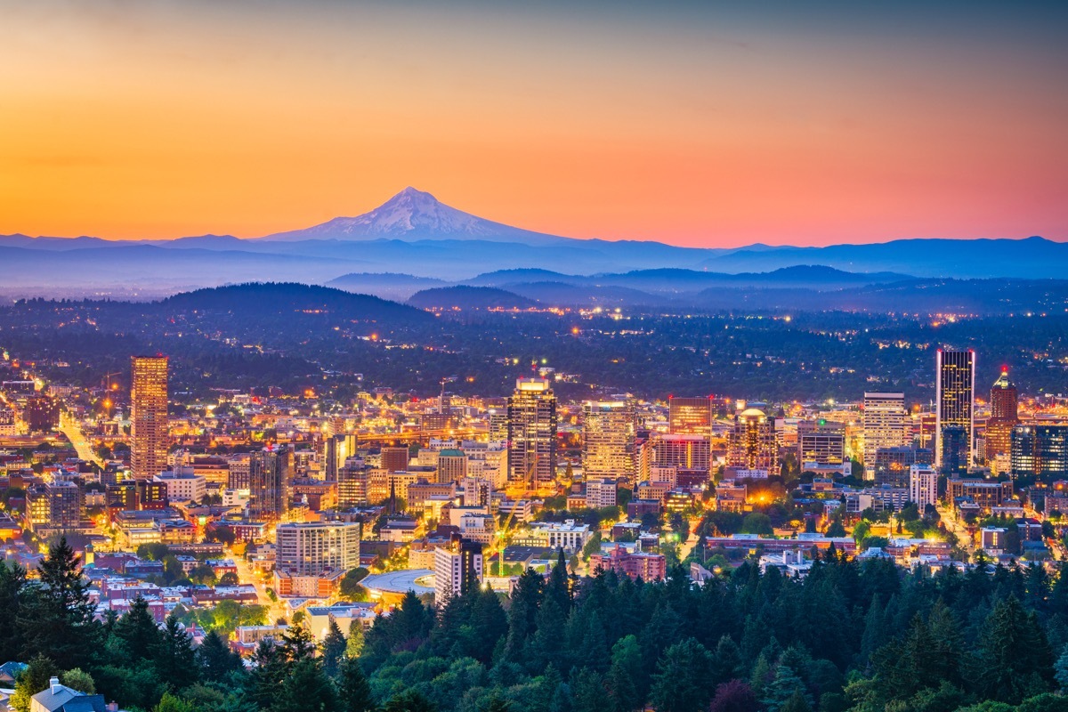 skyline, portland, oregon, mountains, city