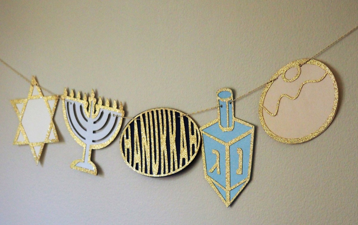 blue and white hanukkah garland with gold glitter, hanukkah decorations