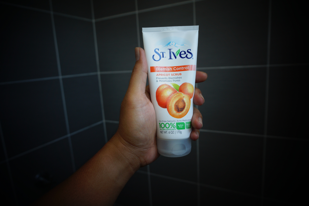 St. Ives Facial Scrub 