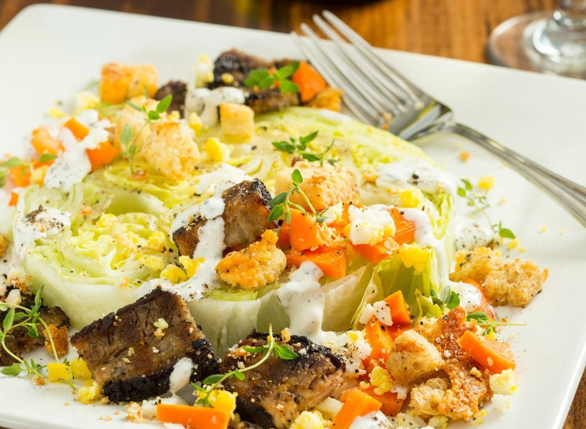 wedge salad with steak and blue cheese