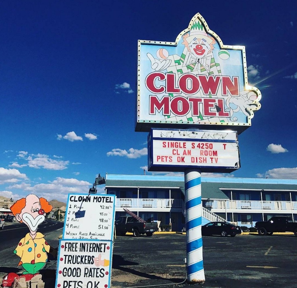 Clown motel roadside attraction