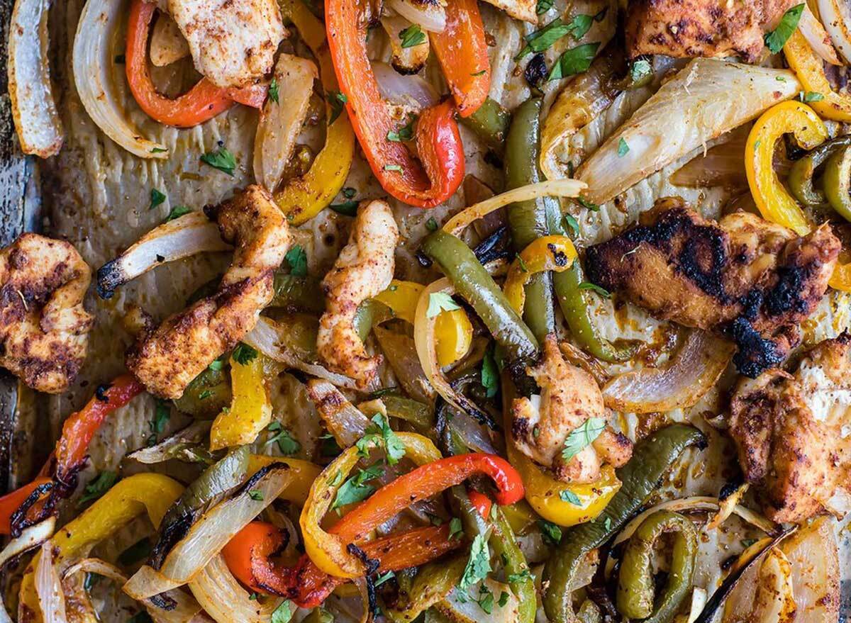 sheet pan chicken fajitas