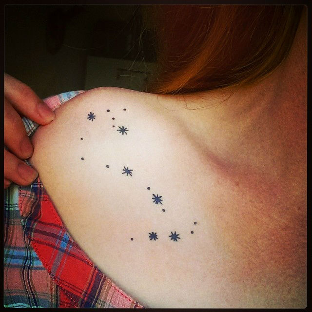 cute-astrological-tattoos-you-will-be-obsessed-with-01