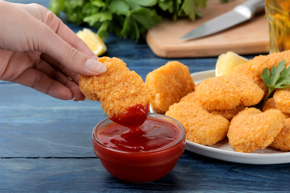 Chicken nuggets in ketchup