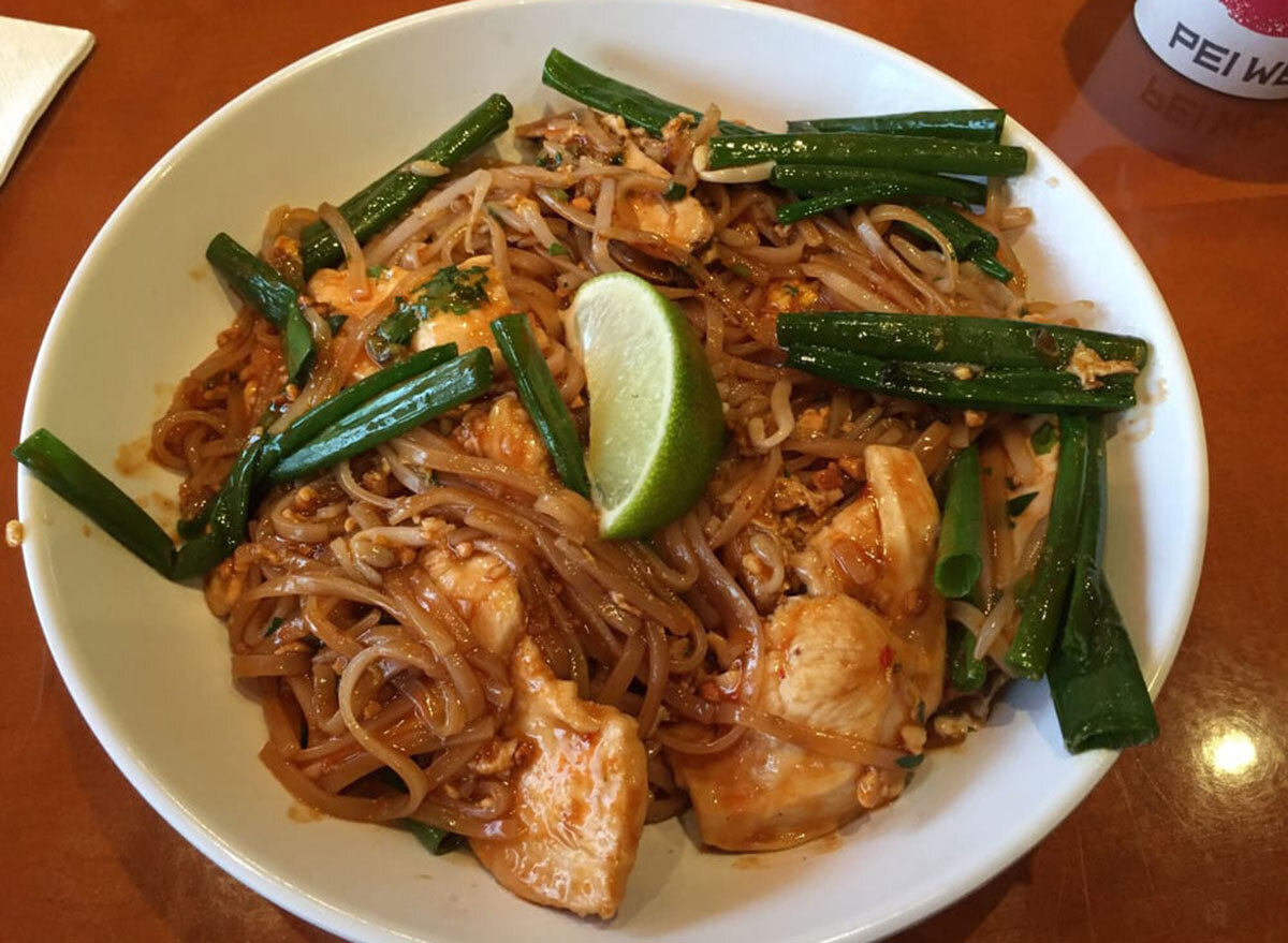 pei wei asian diner chicken pad thai