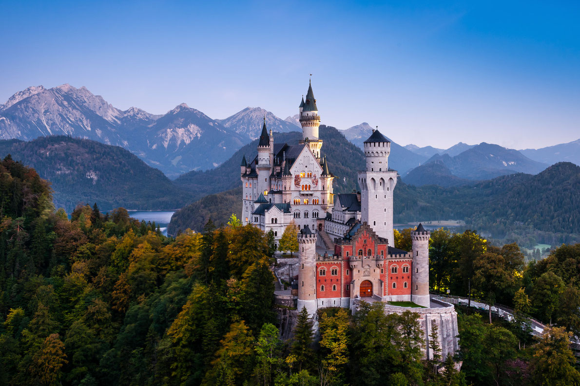 incredibly-cool-castles-around-the-world-09