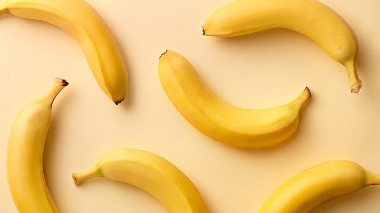 Bananas | Estos 7 alimentos mejorarán tu desempeño en el gimnasio | HerBeauty