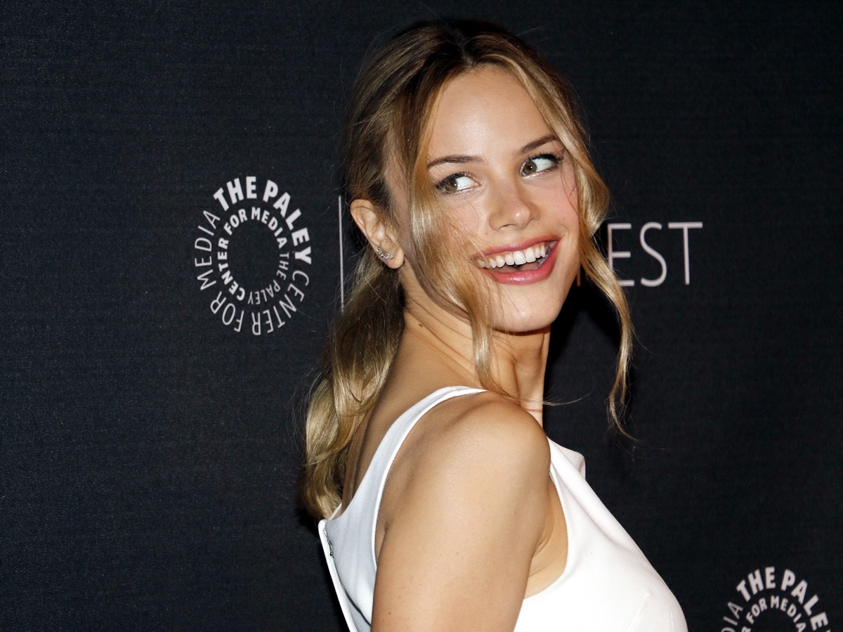 Halston Sage 2017