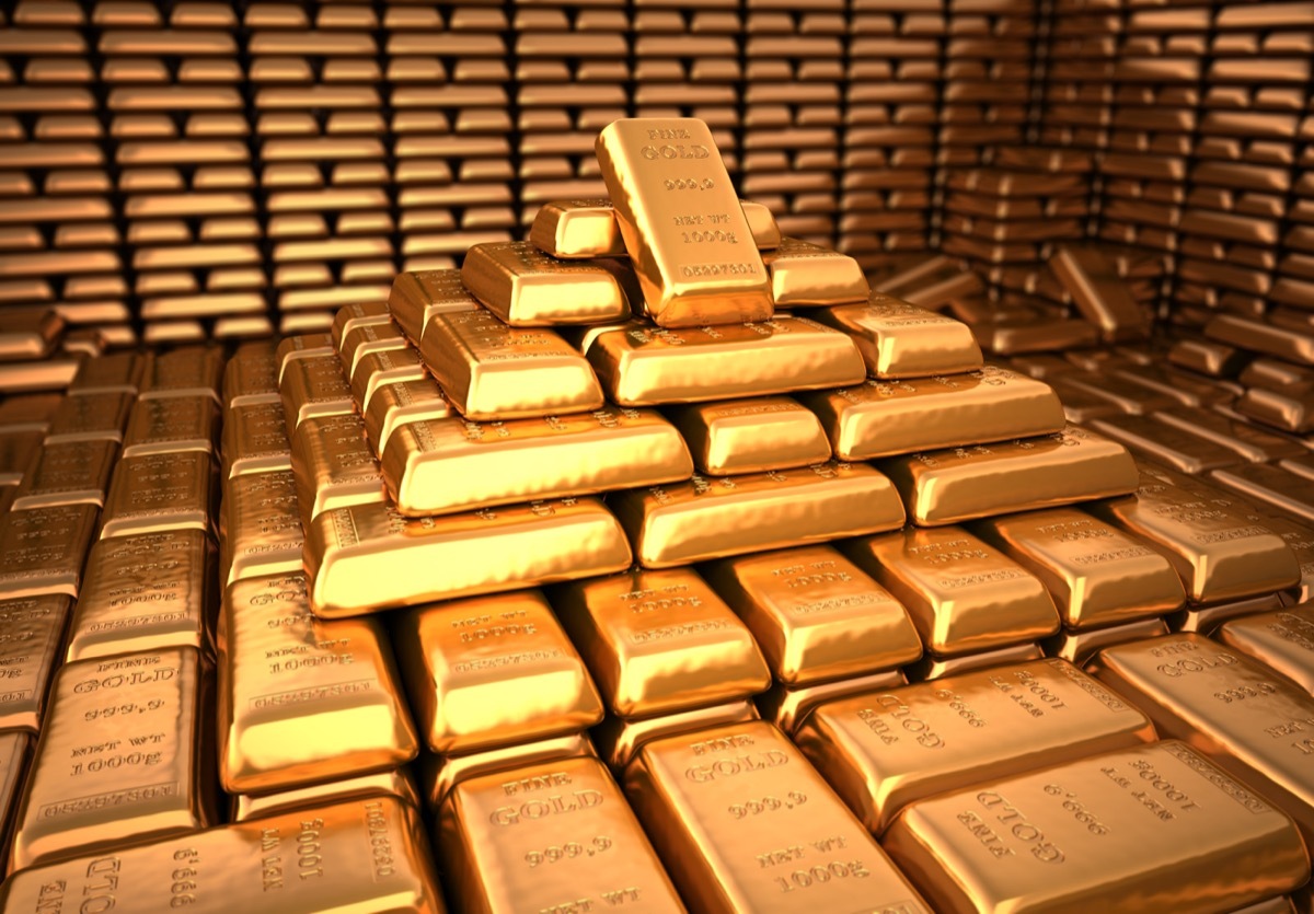 vault full of gold bars historical moments rarely taught in school